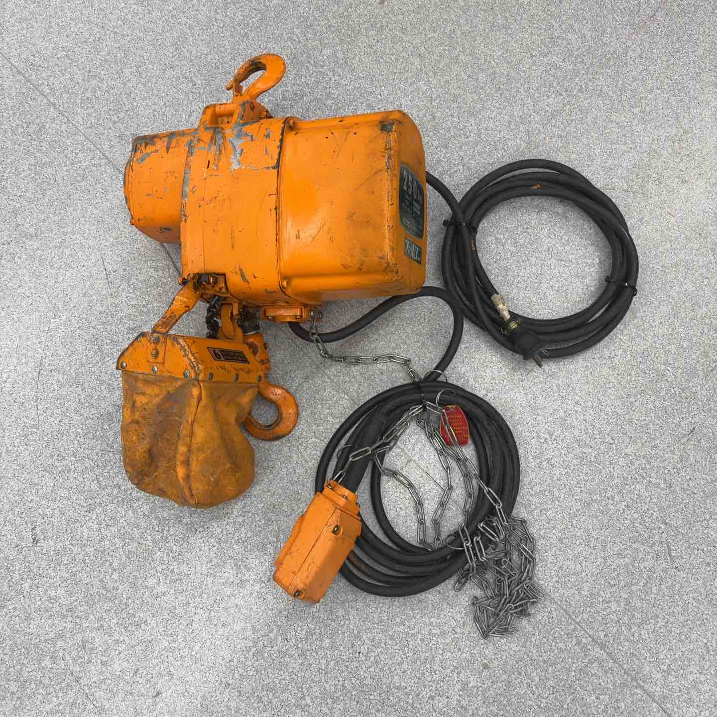 ◇電動ウインチ(チェーン) キトー(KITO) EF2E　荷重250kg ファルコン【八潮店】 ◇電動ウインチ(チェーン) キトー(KITO) EF2E 荷重250kg ファルコン