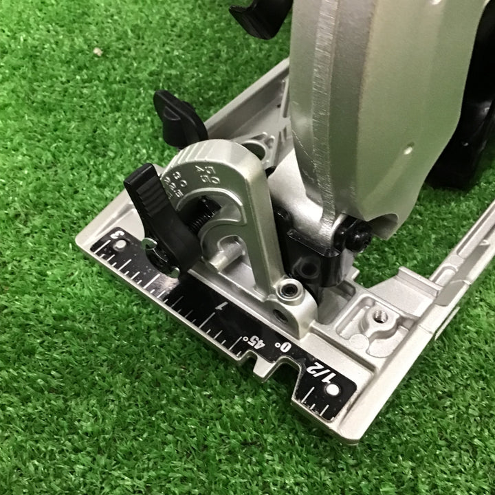 〇makita/マキタ 18Vコードレス丸ノコ XSS02【町田店】