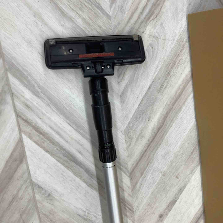 ◇パナソニック(Panasonic) 工事用充電フロアクリーナー EZ3744【越谷店】