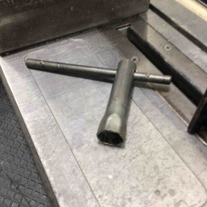 ☆マキタ(makita) 305mmチップソー切断機 LC1200【草加店】