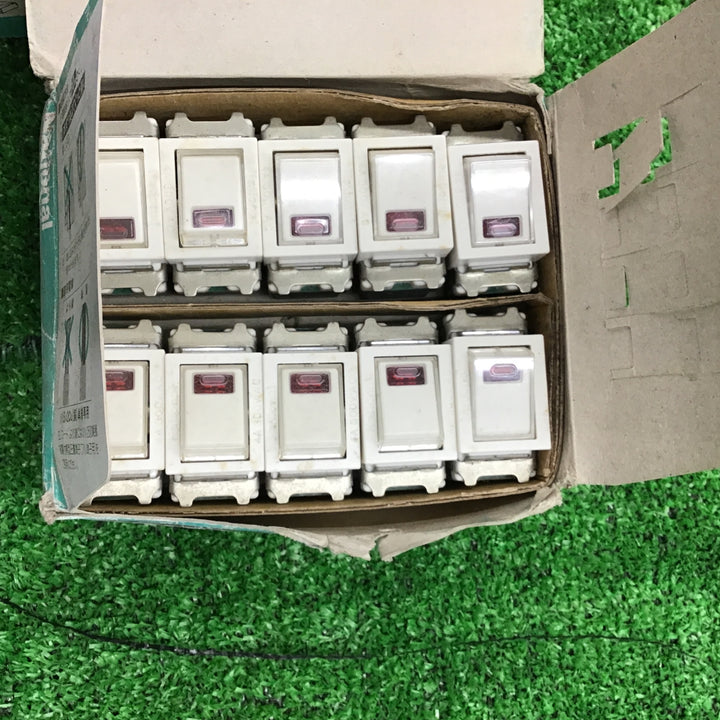 National ナショナル 埋込ホタルスイッチ WN5051 14箱 1箱10個入り 1箱WN5241混じってます【桶川店】
