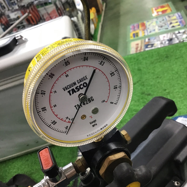 〇タスコ(TASCO) 逆流防止弁付超軽量小型真空ポンプ TA150XB TA142BGゲージ付き! 【桶川店】