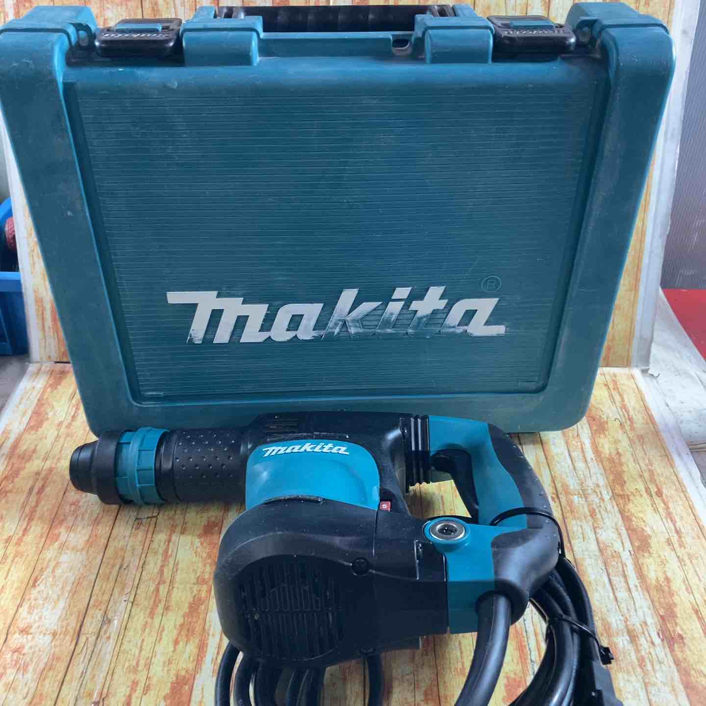 ☆マキタ(makita) 電動ケレン スタンダードタイプ HK1820【川崎店