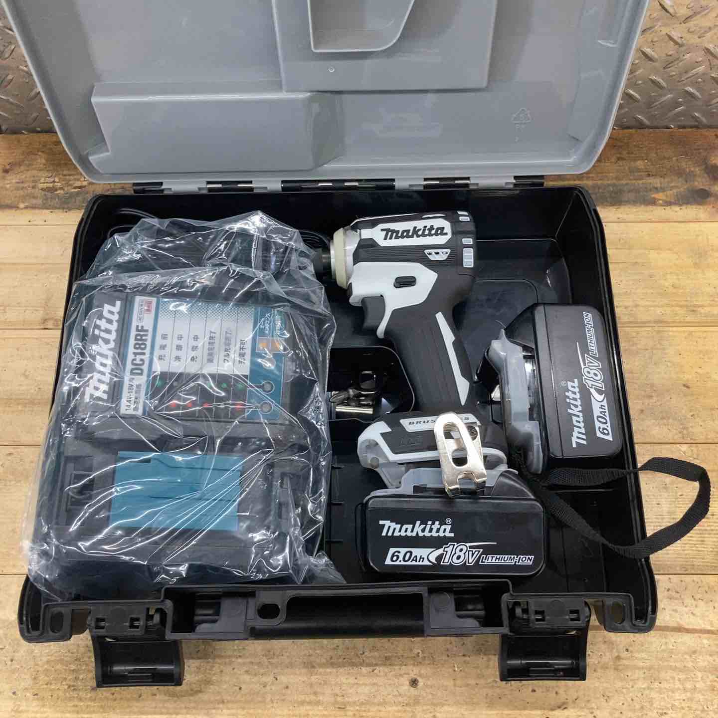 ☆マキタ(makita) コードレスインパクトドライバー TD171DRGXW【所沢店 