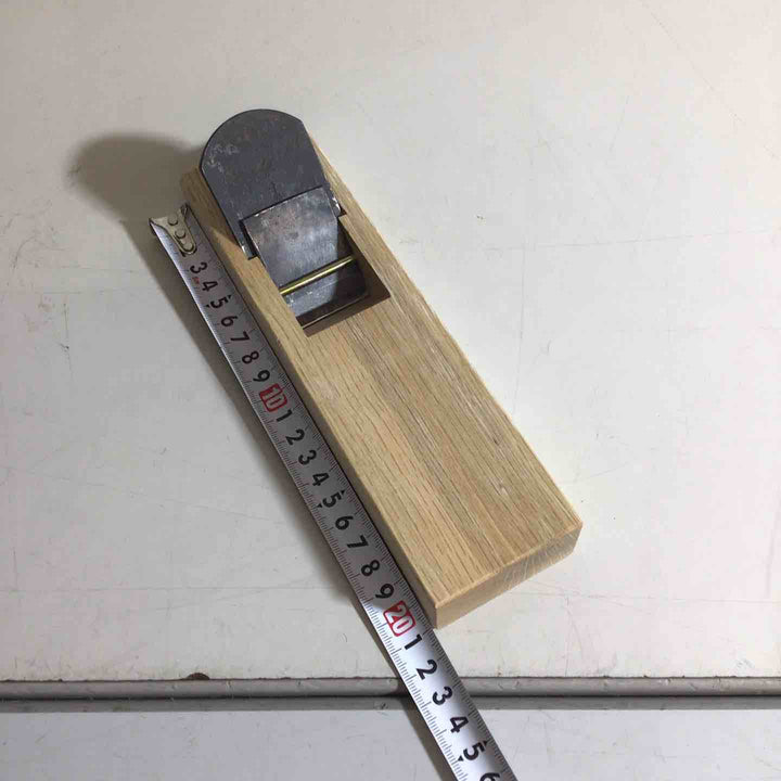 【未使用品】圭三郎 小鉋 42mm つばめ鋼 鑿 鉋 大工道具【戸田店】