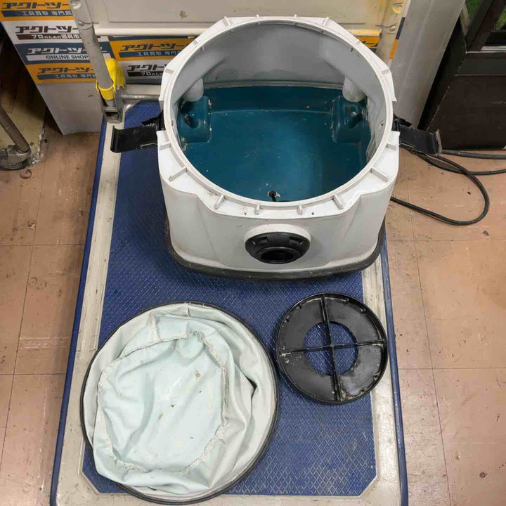 マキタ 集じん機 乾湿両用 25L 438【草加店】