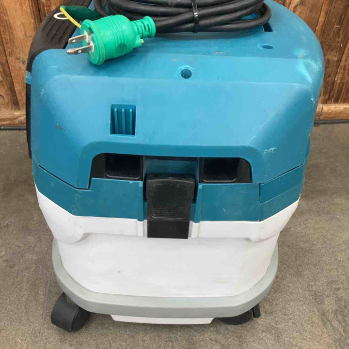 マキタ(makita) 集じん機 乾湿両用 VC1520【川崎店】