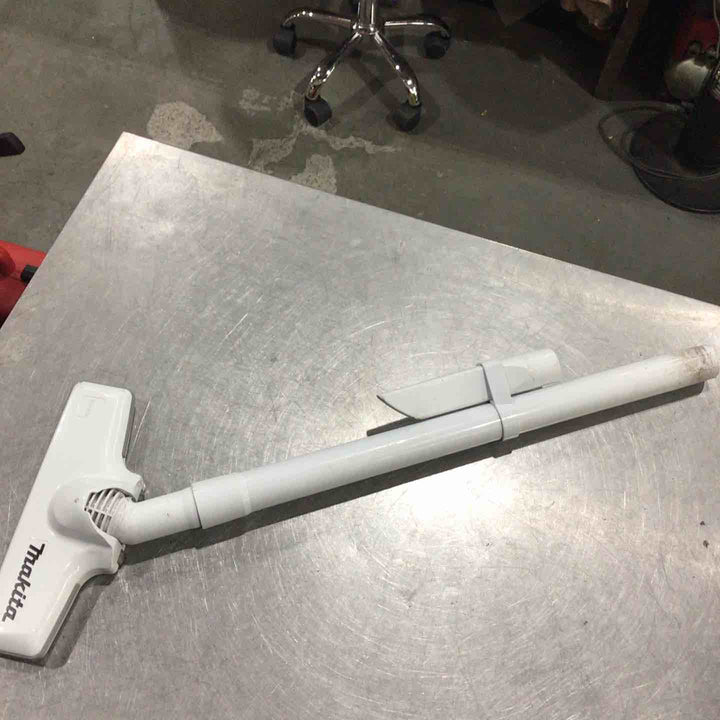 ◇マキタ(makita) コードレスクリーナー CL106FDSHW【川口店】