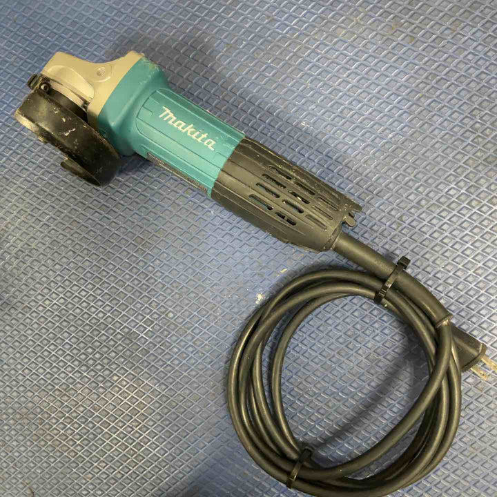 ☆マキタ(makita) 100mmディスクグラインダー GA4031【草加店】