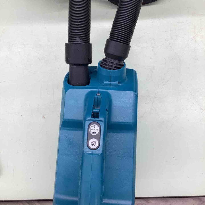 ☆マキタ(makita) コードレス掃除機(充電式クリーナー) CL121DZ【越谷店】