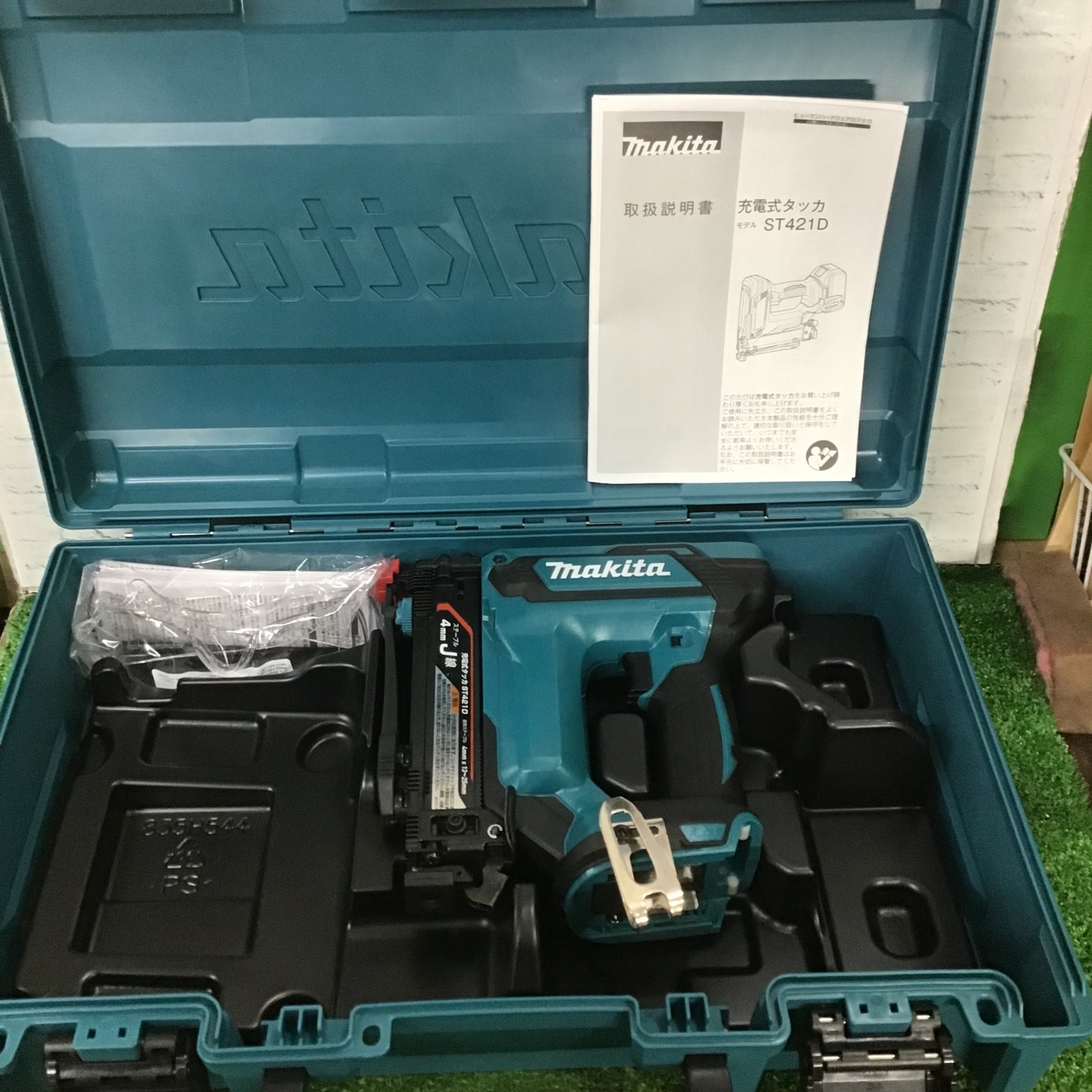 ☆マキタ(makita) コードレスタッカー ST421DZK【町田店 ☆マキタ(makita) コードレスタッカー ST421DZK【町田店