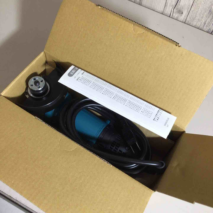 ☆マキタ(makita) 100mmディスクグラインダ 9533B【戸田店】