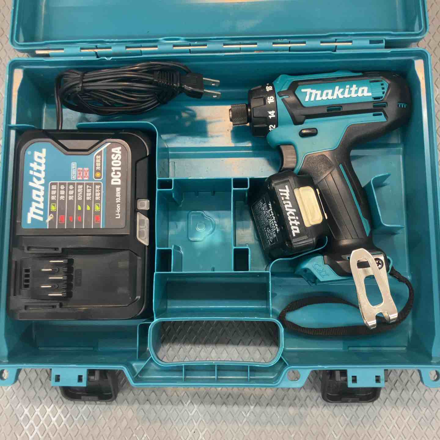 ★マキタ(makita) コードレスドリルドライバー DF031DSHX【所沢店】 ☆マキタ(makita) コードレスドリルドライバー DF031DSHX【所沢店