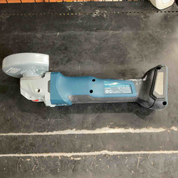 ボッシュ(BOSCH) 18V コードレスディスクグラインダー X-LOCK スタートキット(アクセサリーセット・8.0Ahバッテリー1個・充電器・キャリングケース付) GWX18V-10SC5J【草加店】
