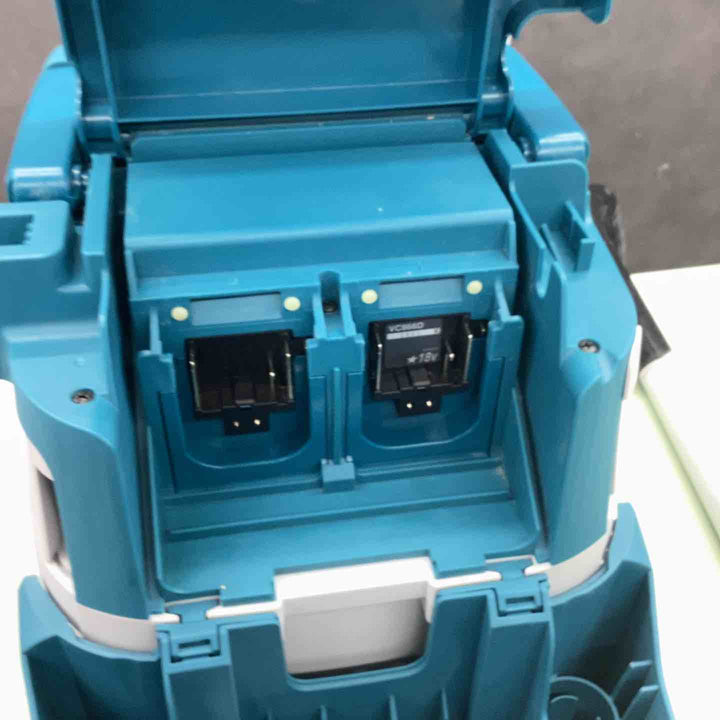 ★マキタ(makita) 乾式専用 コードレス集じん機 VC866DZ【越谷店】