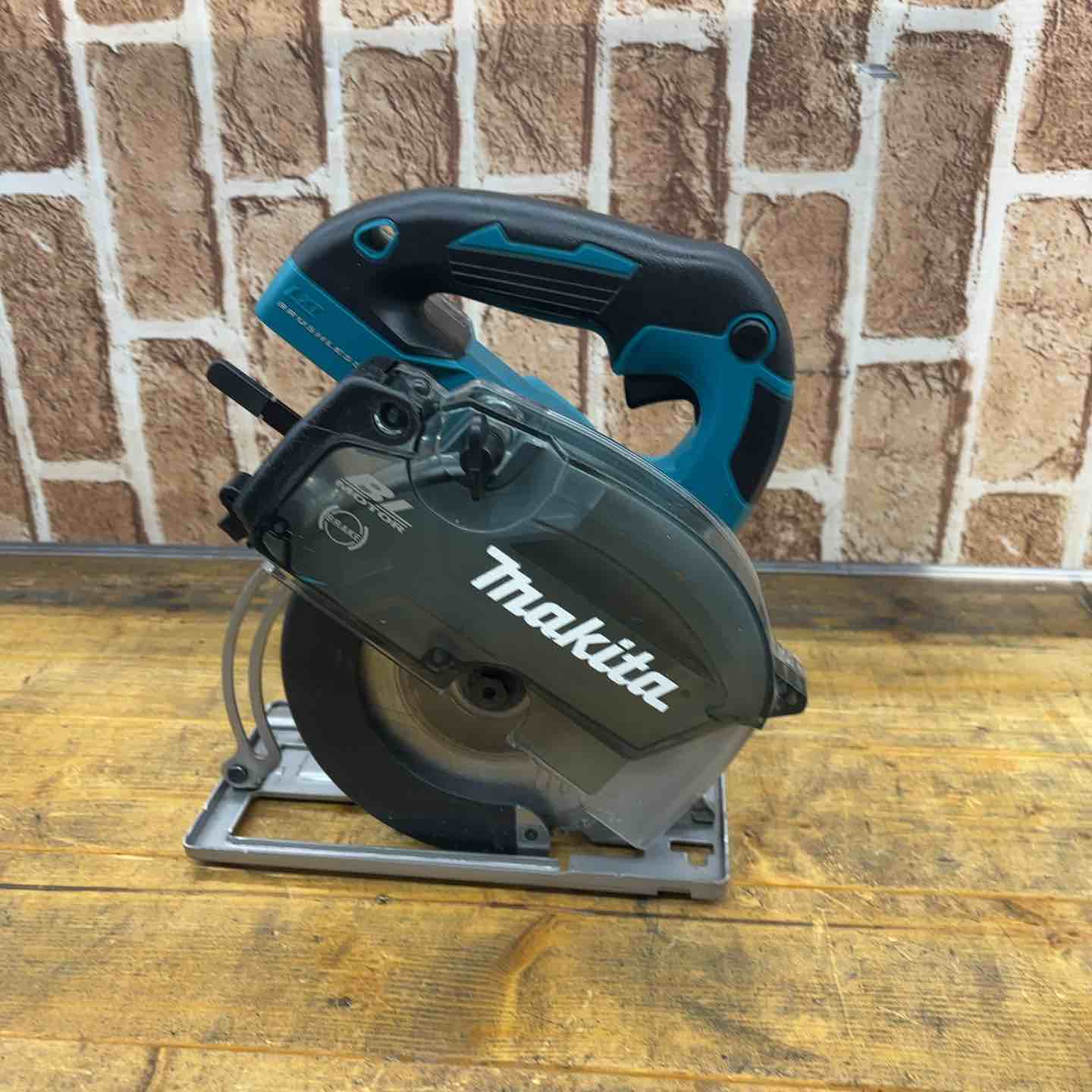 マキタ(makita) 4130 185㎜チップソーカッター【野田愛宕店】【店頭取引限定】【中古】管理番号：IT0HABHEQ5VT makita (マキタ) 100V 185mm チップソーカッタ 本体のみ 刃なし 電源