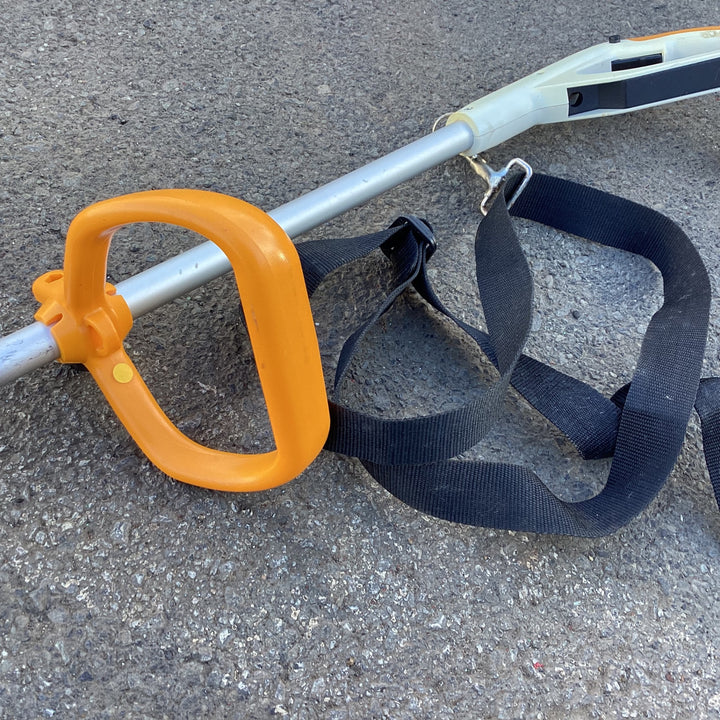 【店頭受取り限定】 リョービ(RYOBI) 刈払機 草刈機 AK-3000 【東大和店】