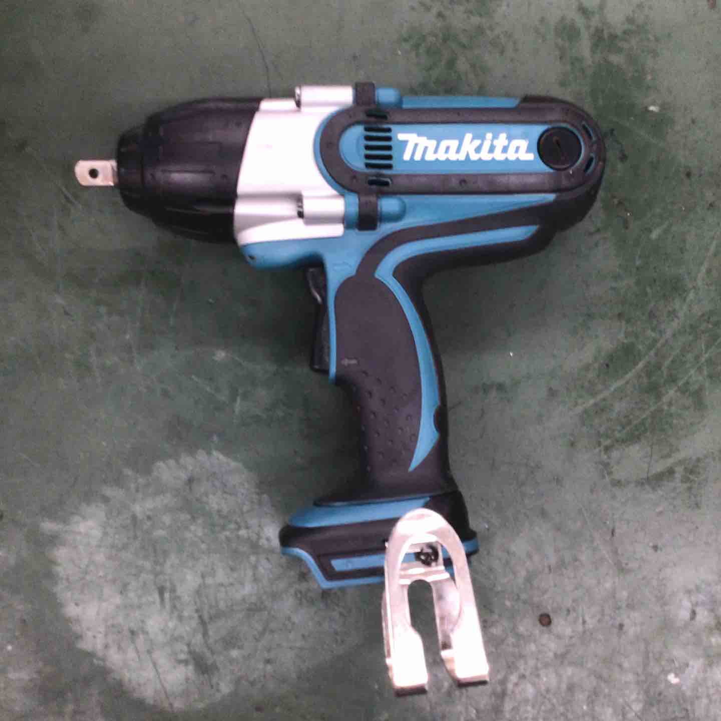☆マキタ(makita) コードレスインパクトレンチ TW450DZ【戸田店