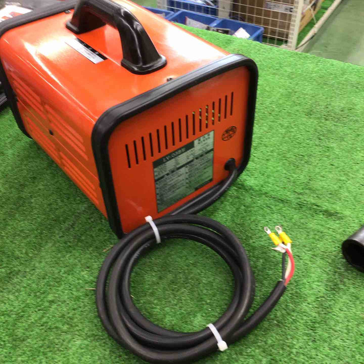 ハタヤ 降圧専用屋内トランス LV-03B 入力200V 【桶川店】