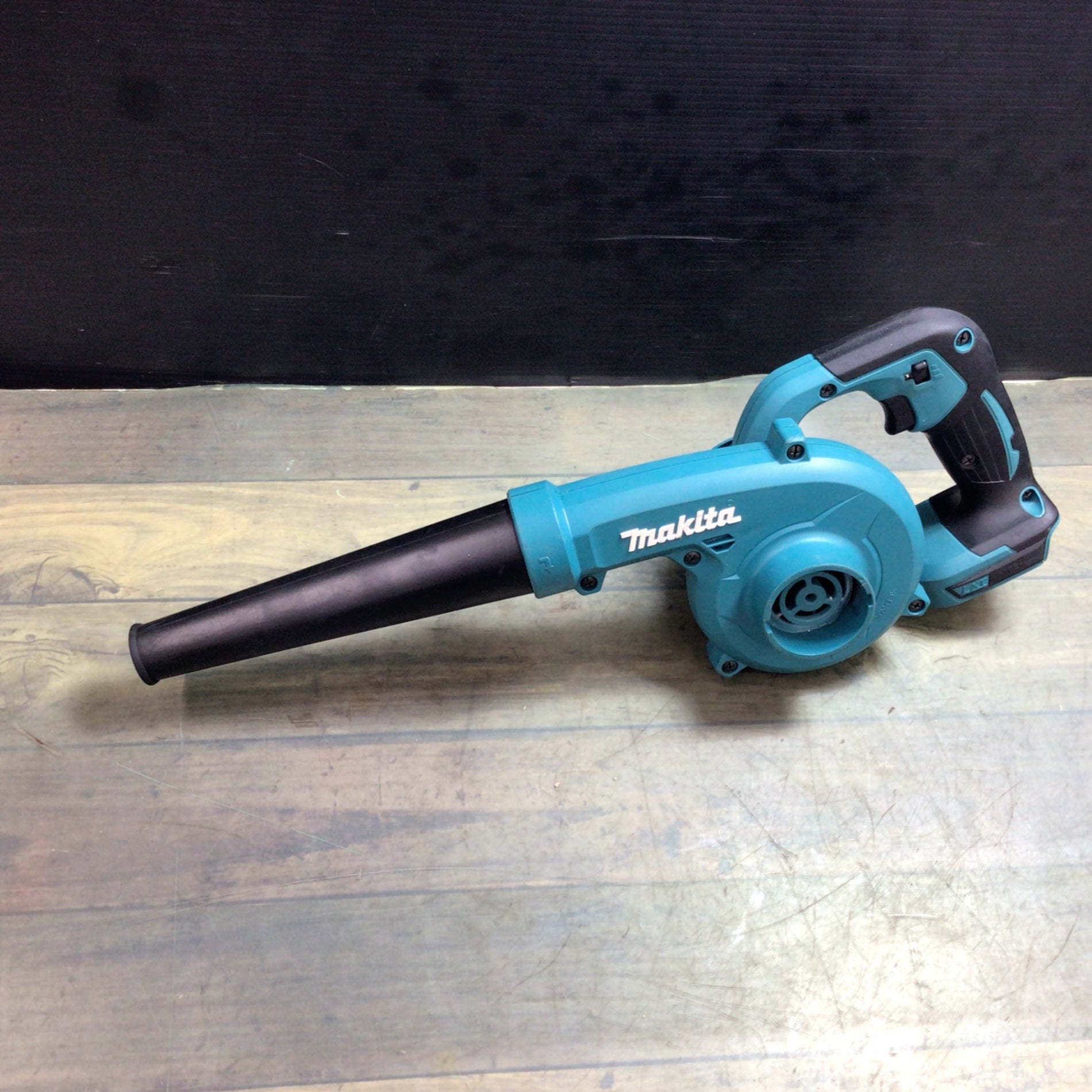 マキタ(makita) コードレスブロワ UB185DZ 【東大和店】 品】 マキタ(makita) コードレスブロワ UB185DZ 【東大和店