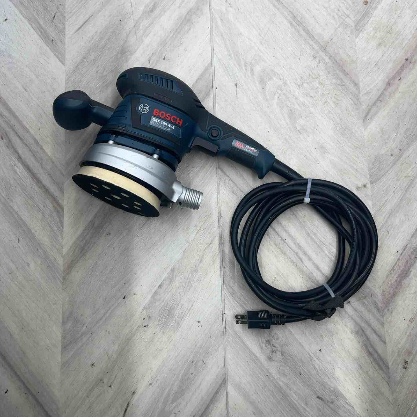 値下げ！送料込み！BOSCH　ランダムサンダ　GEX125AVE　付属品多数 Amazon | BOSCH(ボッシュ) 吸じんランダムアクションサンダー