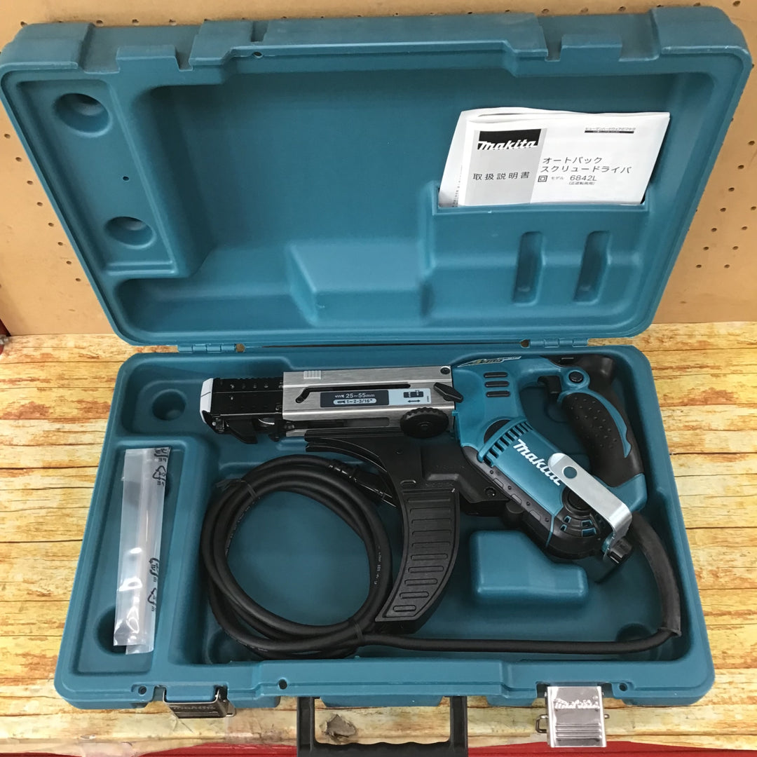 〇マキタ(makita) オートパックスクリュードライバー 6842L 縦型連結ネジ【川崎店】