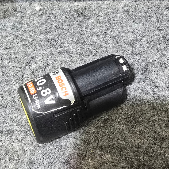 【中古品・本体+10.8V 2.0Ahバッテリ付き!】ボッシュ(BOSCH) コードレスインパクトドライバ GDR10.8V-EC【桶川店】
