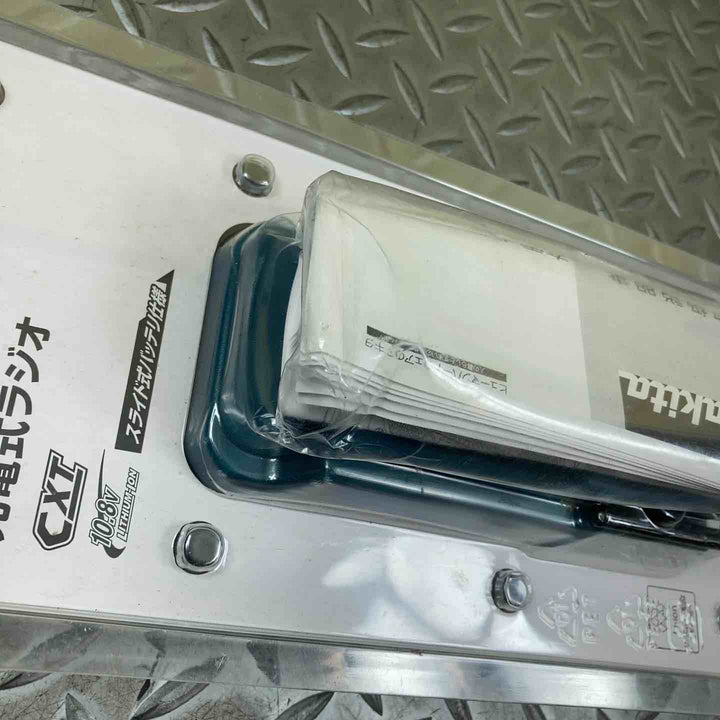 マキタ(makita) コードレスラジオ MR052【川崎店】