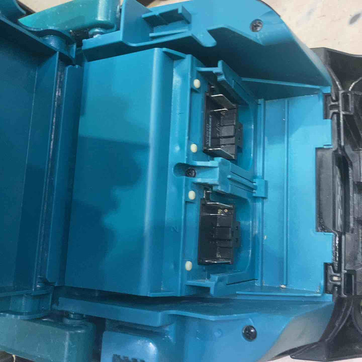 ★マキタ(makita) 粉じん専用 コードレス集じん機 VC867DZ【町田店】