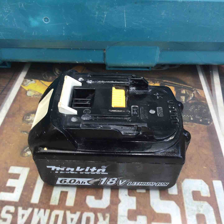 ★マキタ(makita) コードレスフィニッシュネイラ FN350DRG【草加店】