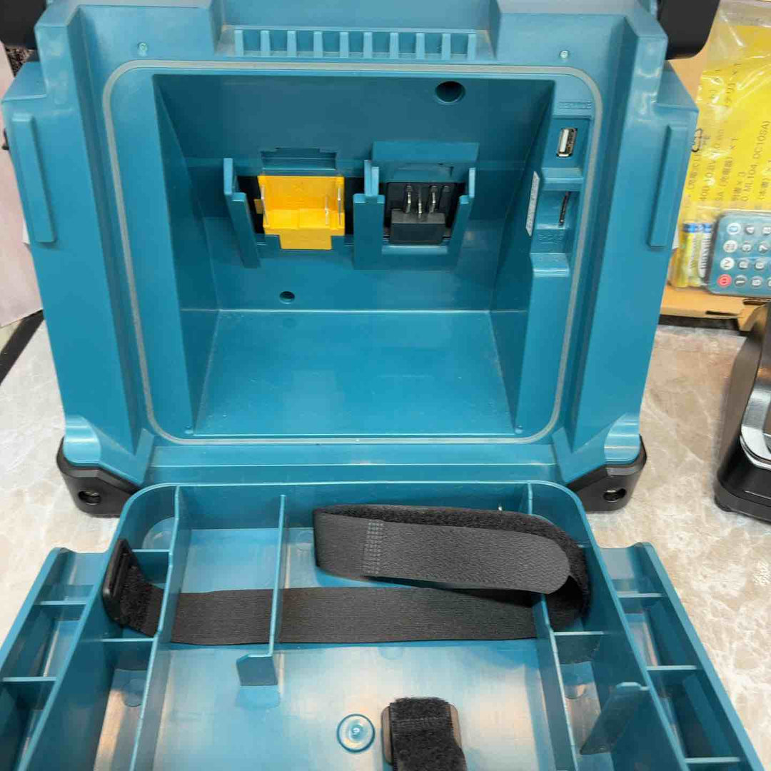 ◇マキタ(makita) 防災用コンボキット CK1012(ラジオ付テレビTV100+ワークライトML807)【八潮店】