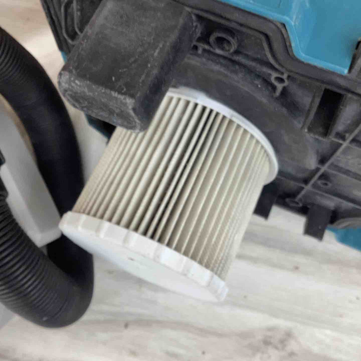 ★マキタ(makita) コードレス集じん機 乾湿両用 VC750DZ【越谷店】