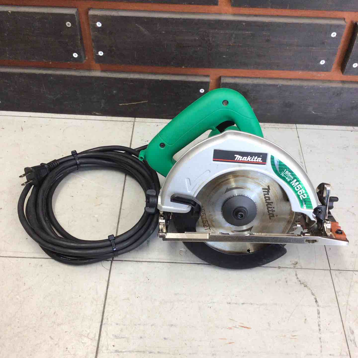 【中古品】 マキタ/makita 165mm 電気マルノコ M562 【鴻巣店】 中古品】 マキタ/makita 165mm 電気マルノコ M562 【鴻巣店】 – アクト