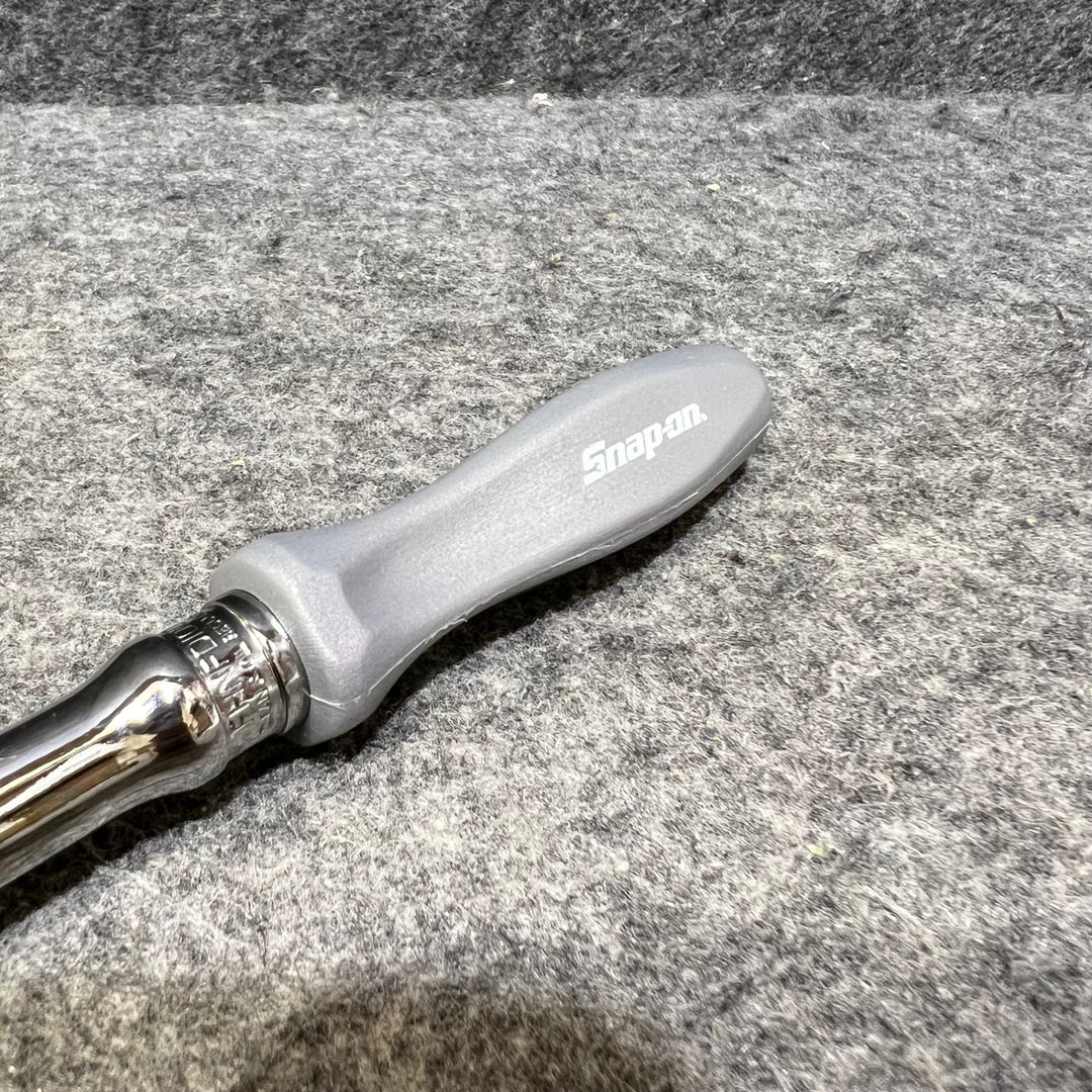 ▼スナップオン/Snap-on 3/8drスイべルヘッドラチェット 差込角:3/8 FHNFD100 旧グリップ ダークチタン【桶川店】