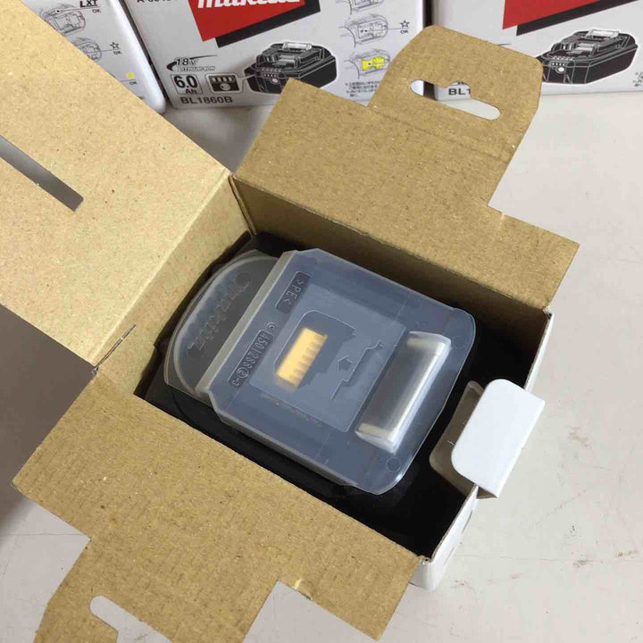 【未使用品】★純正品★マキタ(makita) リチウムイオンバッテリー 18V/6.0Ah BL1860B 6個セット【戸田店】