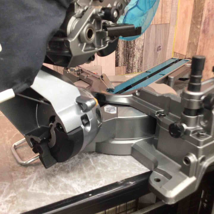 ★マキタ(makita) コードレススライドマルノコLS009GZ【八潮店】