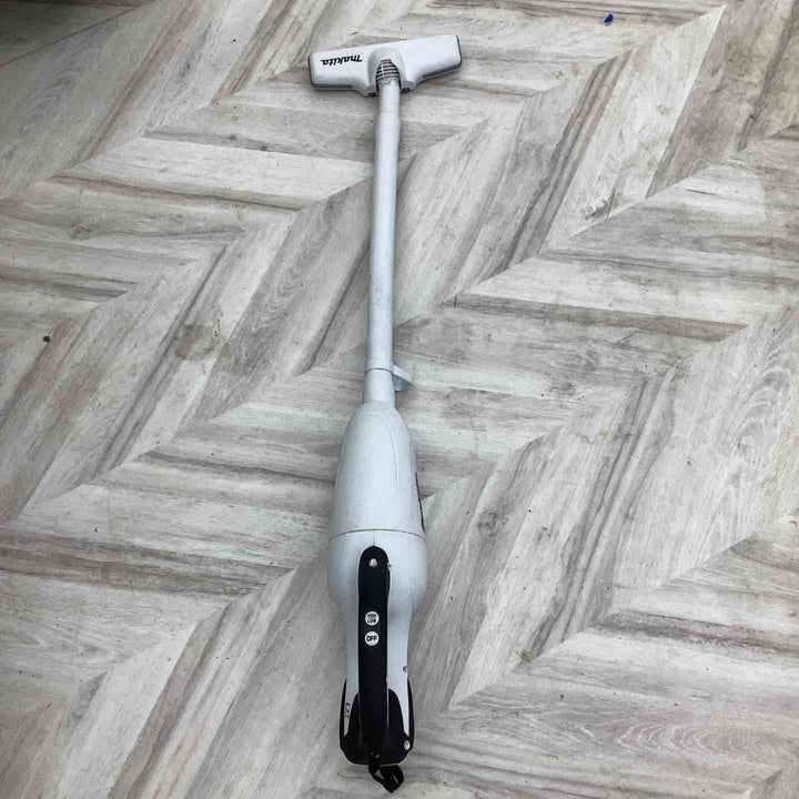 ☆マキタ(makita) コードレスクリーナー CL181FDZW【越谷店】