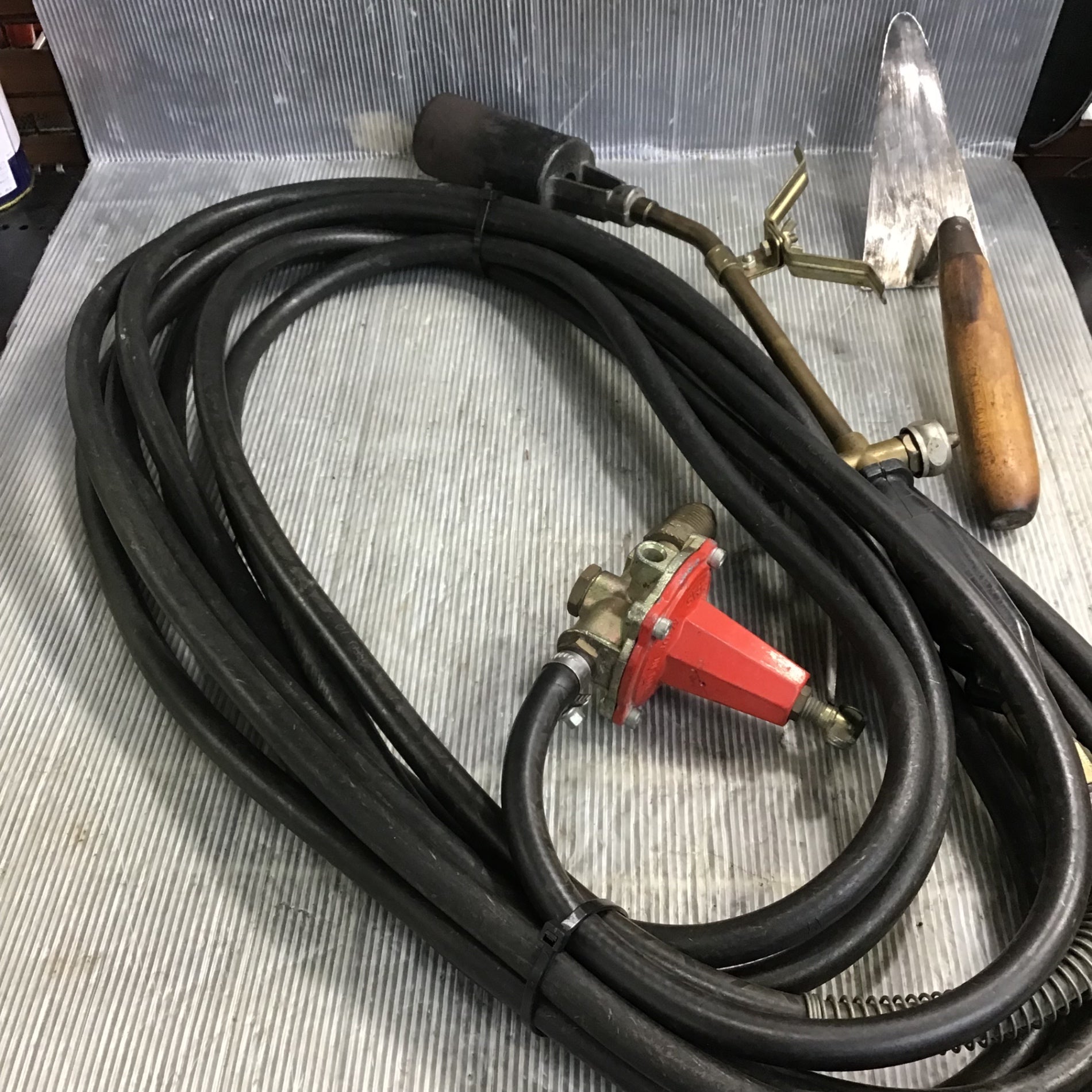 中古】 宇部興産(UBE) メルトーチ TB50 動作未確認【草加店】 – アクト