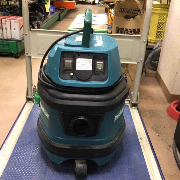 ◇マキタ(makita) 乾式 集じん機 472(P)【草加店】