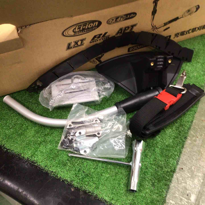 〇マキタ(makita) 充電式草刈機 Uハンドル 14.4V バッテリ・充電器付 MUR142UDRF【桶川店】