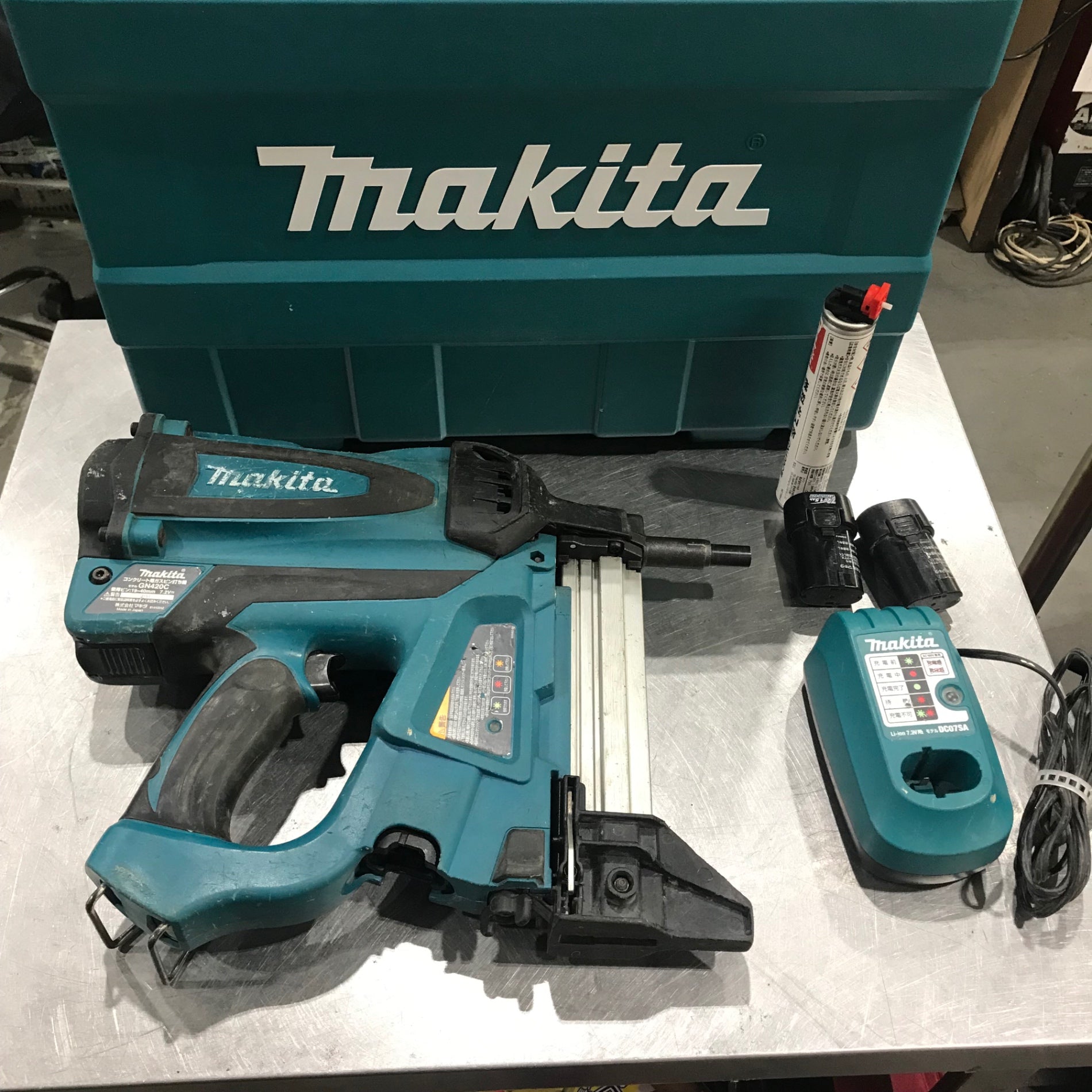☆マキタ(makita) コードレスコンクリート用ガスピン打ち機 GN420C