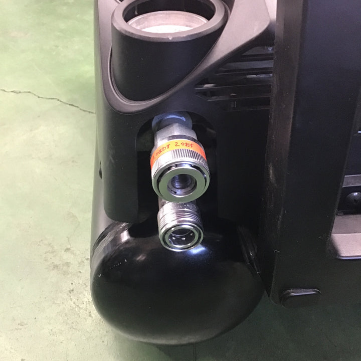 【オータムセール!美品】 マックス(MAX) エアコンプレッサー AK-HH1270E2_ブラック【桶川店】