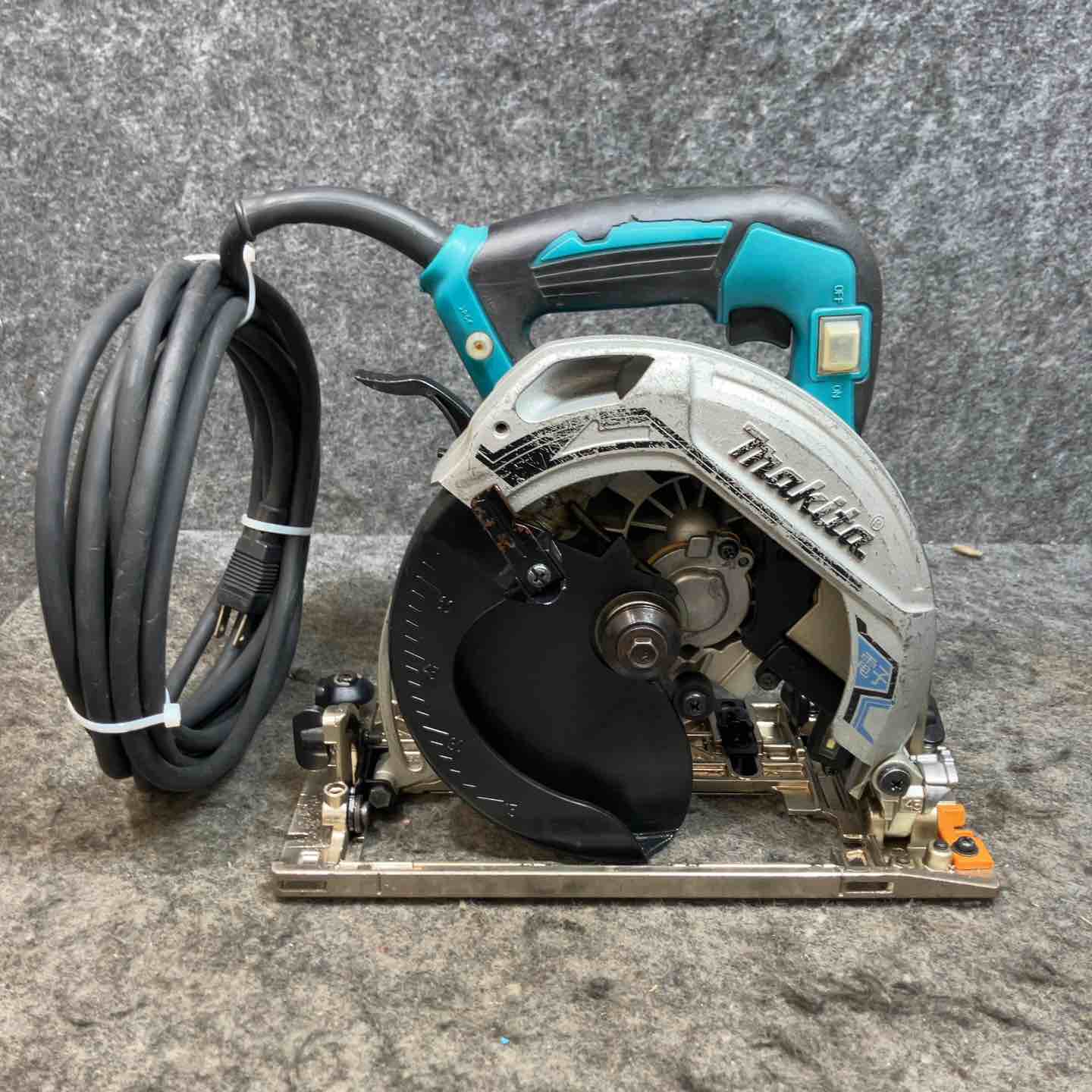 マキタ(makita) 電子造作用精密マルノコ 5711C【桶川店】 マキタ(makita) 電子造作用精密マルノコ 5711C【桶川店】 – アクト