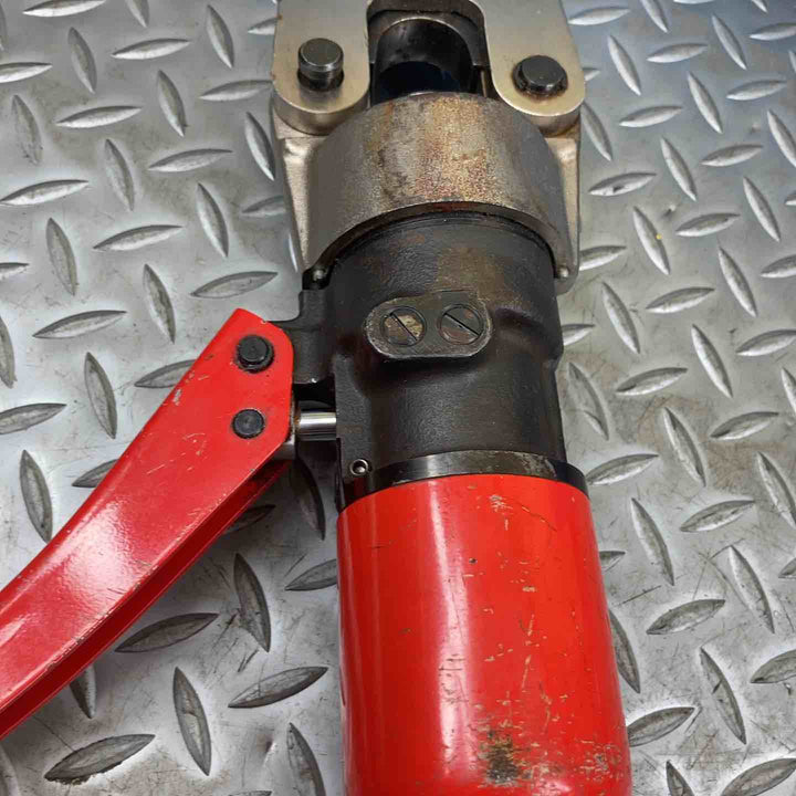 泉精器(IZUMI) 手動油圧式圧着工具 9H-150【川崎店】