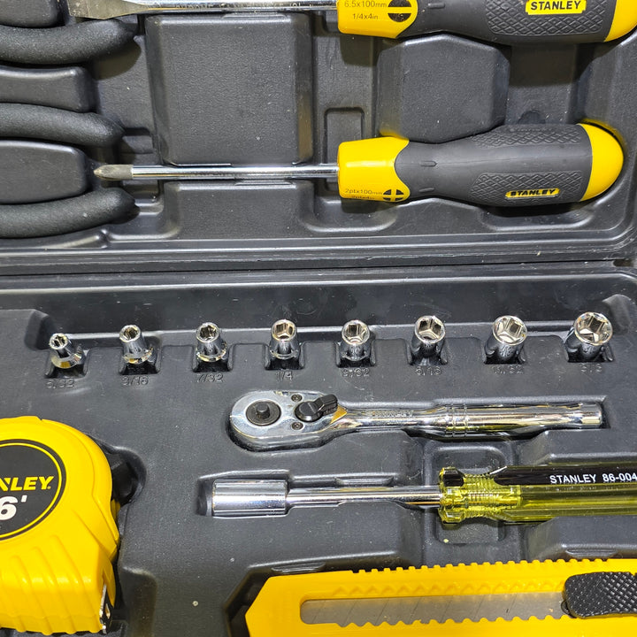 【美品】STANLEY(スタンレー) 工具セット Stanley 65 ピース Homeowner's ツールキット 94248【桶川店】