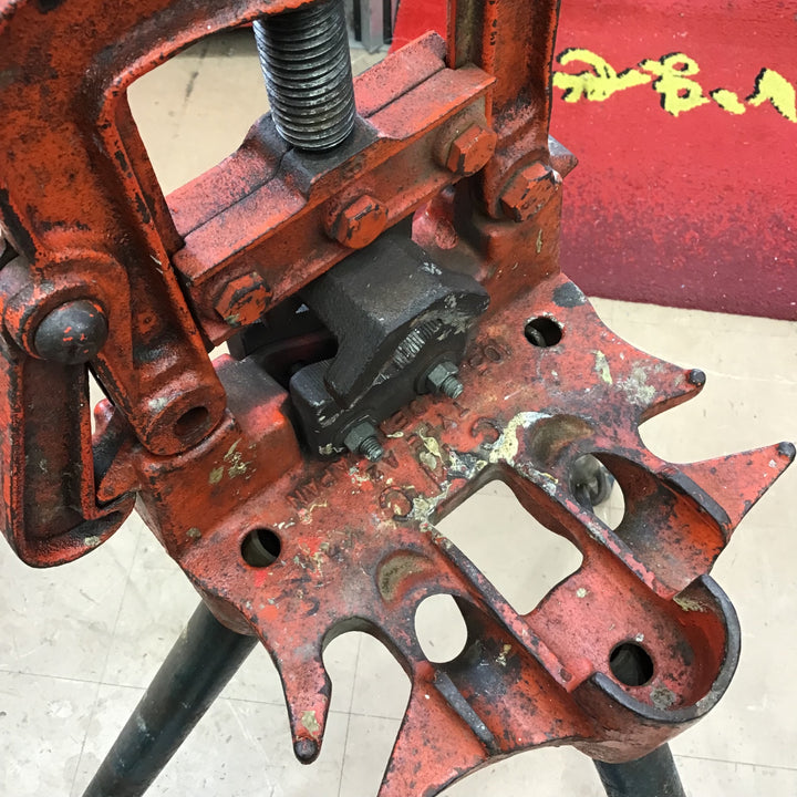 【店頭受取り限定】 シィエム・シィ(CMC) パイプバイス パイプクランプ TYPE A2 105 【草加店】