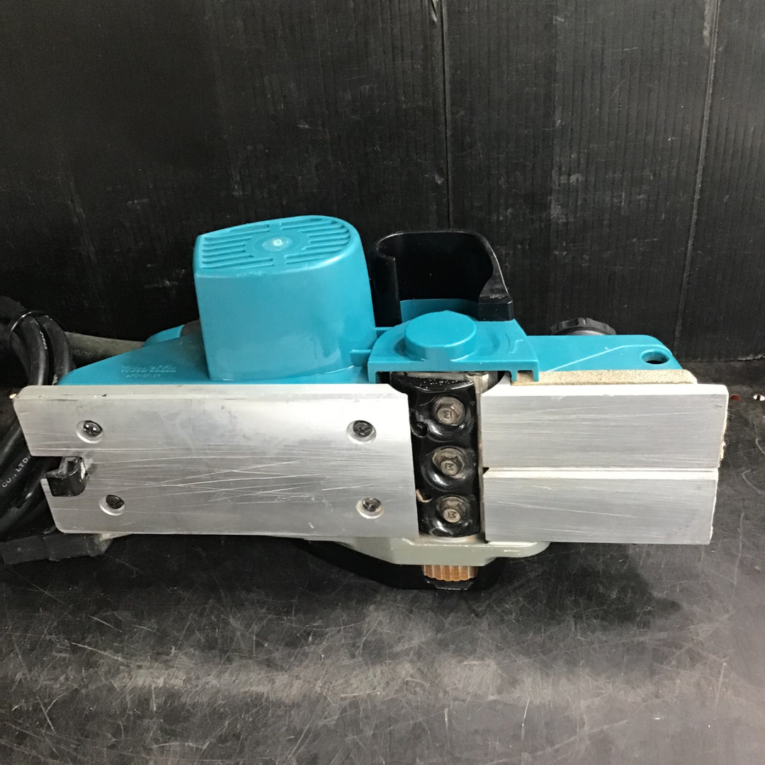 ☆マキタ(makita) 電気カンナ KP0800A 研磨式【草加店】