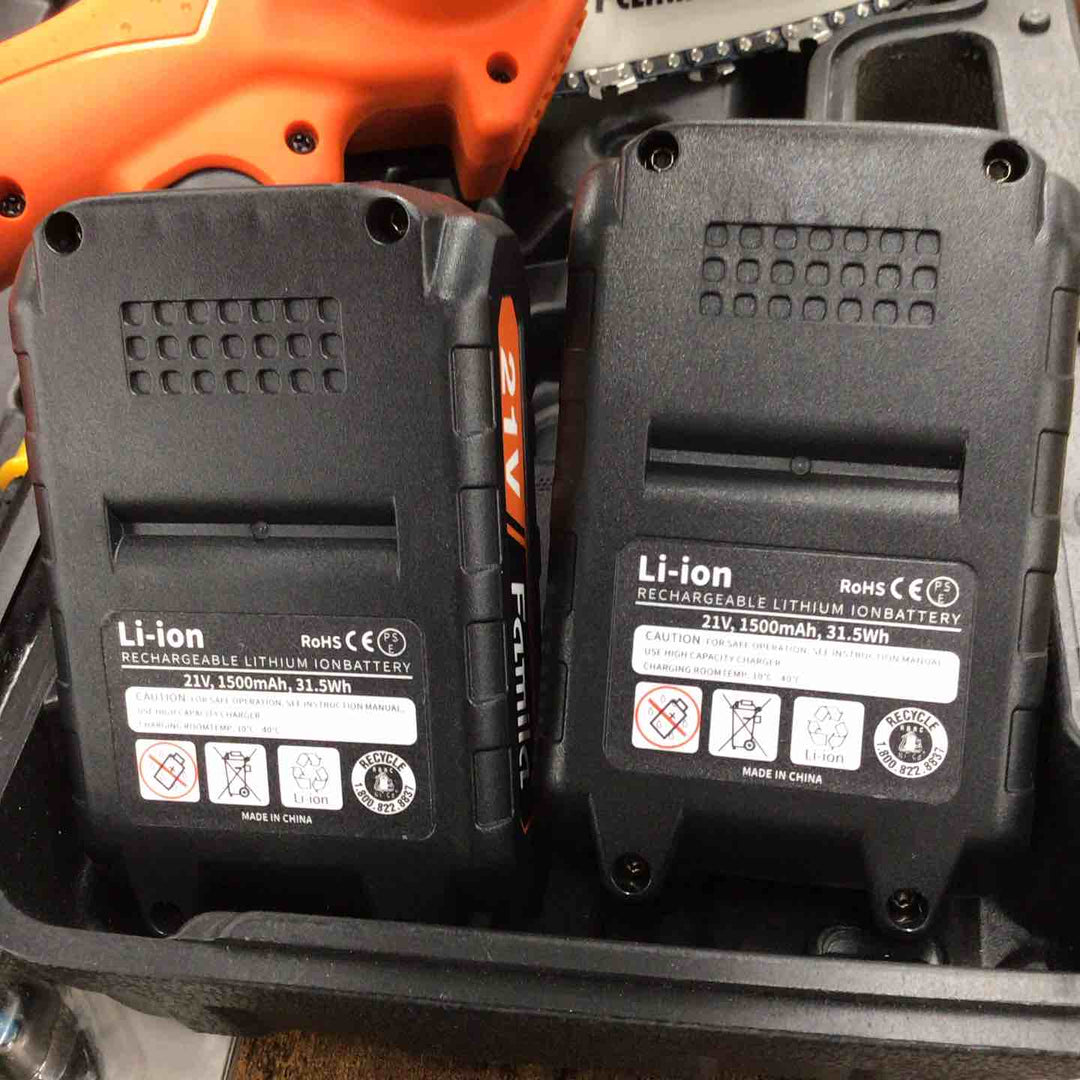 【中古品】【839】ファミラ 充電式LEDライト付ハンディーチェーンソー ダブルバッテリー※充電器無し※【戸田店】