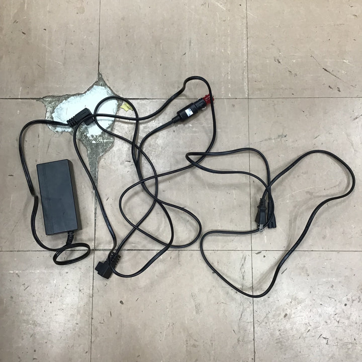 ★マキタ(makita) コードレス冷温庫 CW001GZO【草加店】