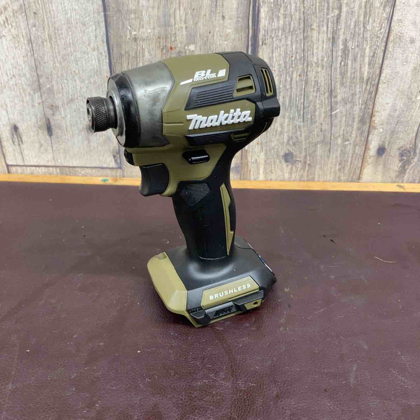 【中古品】マキタ(makita) コードレスインパクトドライバー TD173DZO バッテリー付属【東大和店】 中古品】 マキタ(makita) コードレスインパクトドライバー TD173DZO
